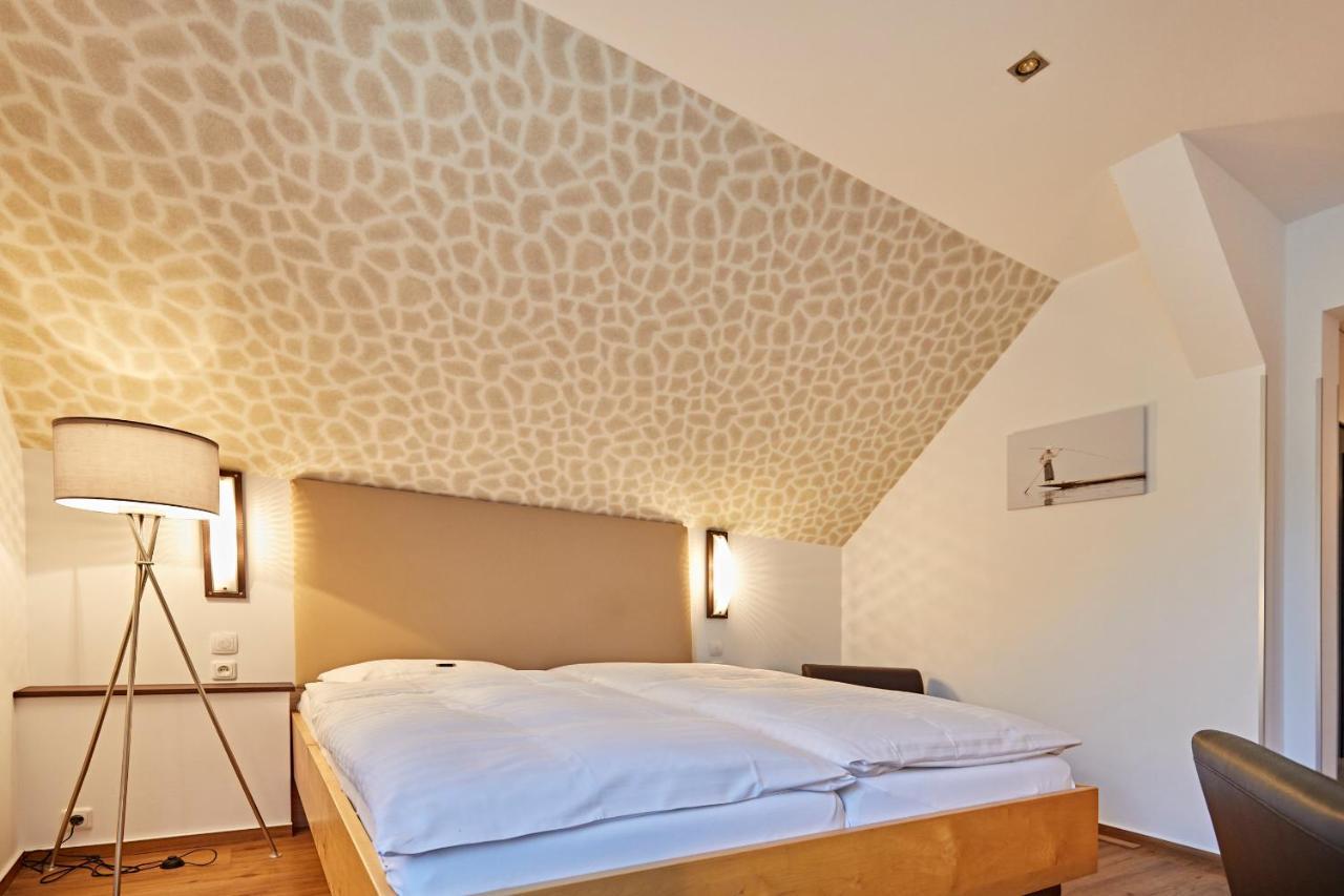Rheda-Wiedenbrück Hotel Zur Wartburg מראה חיצוני תמונה