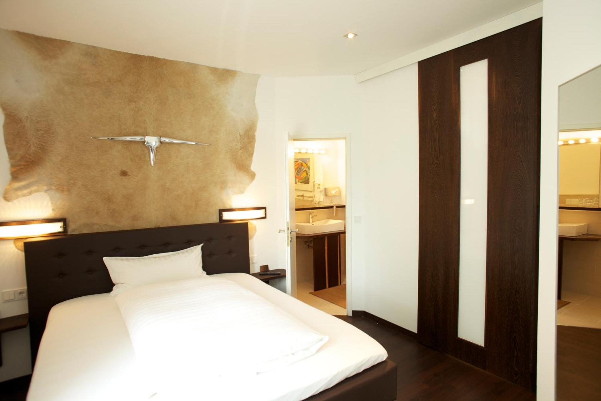 Rheda-Wiedenbrück Hotel Zur Wartburg מראה חיצוני תמונה