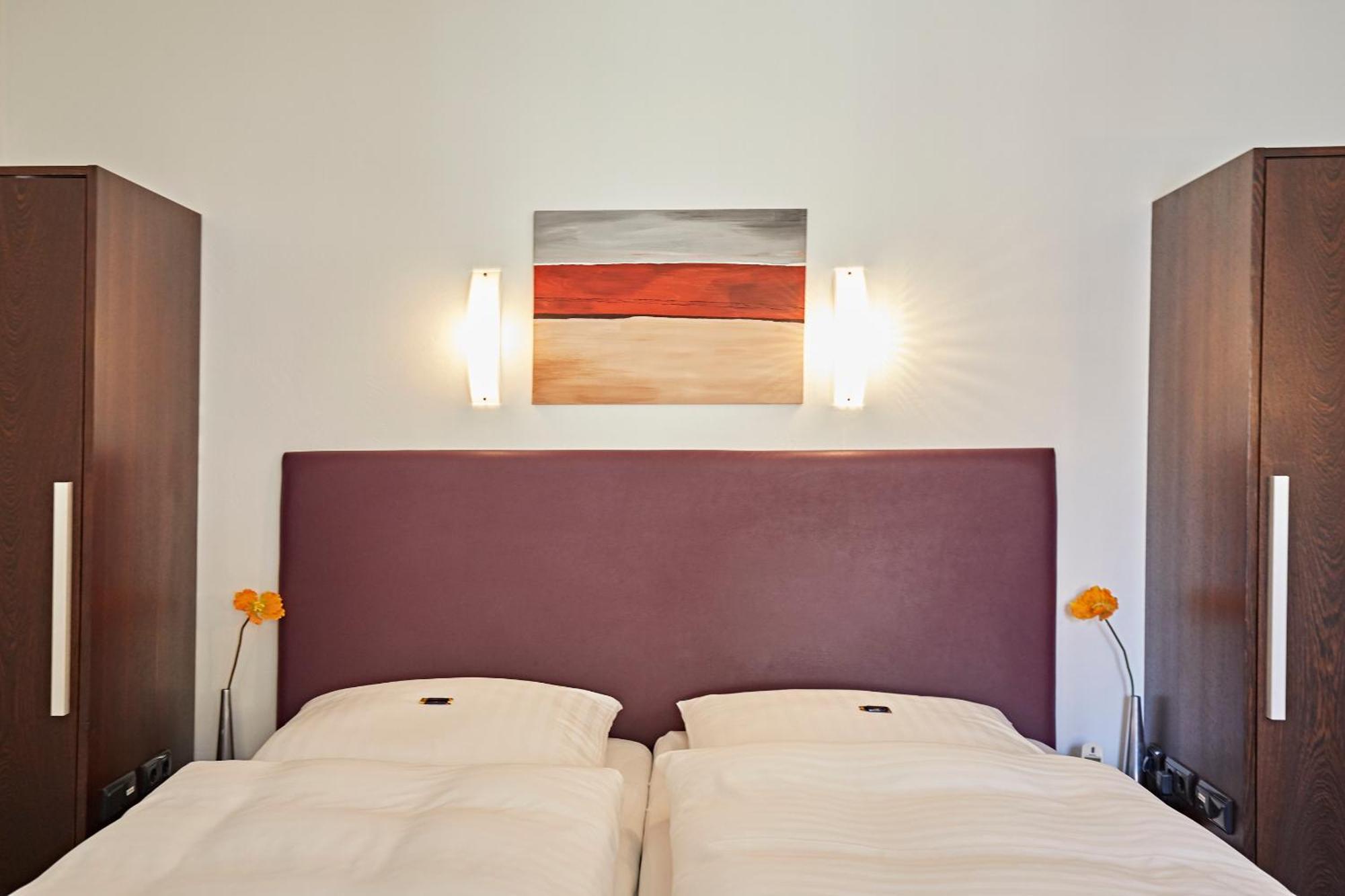 Rheda-Wiedenbrück Hotel Zur Wartburg מראה חיצוני תמונה