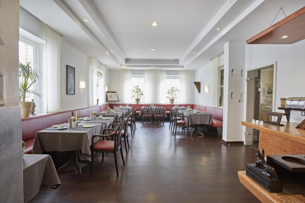 Rheda-Wiedenbrück Hotel Zur Wartburg מראה חיצוני תמונה