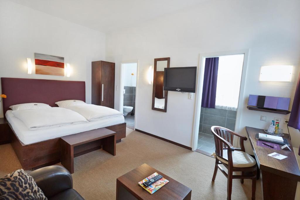 Rheda-Wiedenbrück Hotel Zur Wartburg מראה חיצוני תמונה